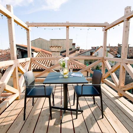 Loversinitaly Romantic Apartments - Altana And Jacuzzi Venedig Exterior foto