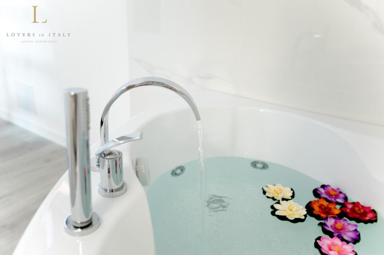 Loversinitaly Romantic Apartments - Altana And Jacuzzi Venedig Exterior foto